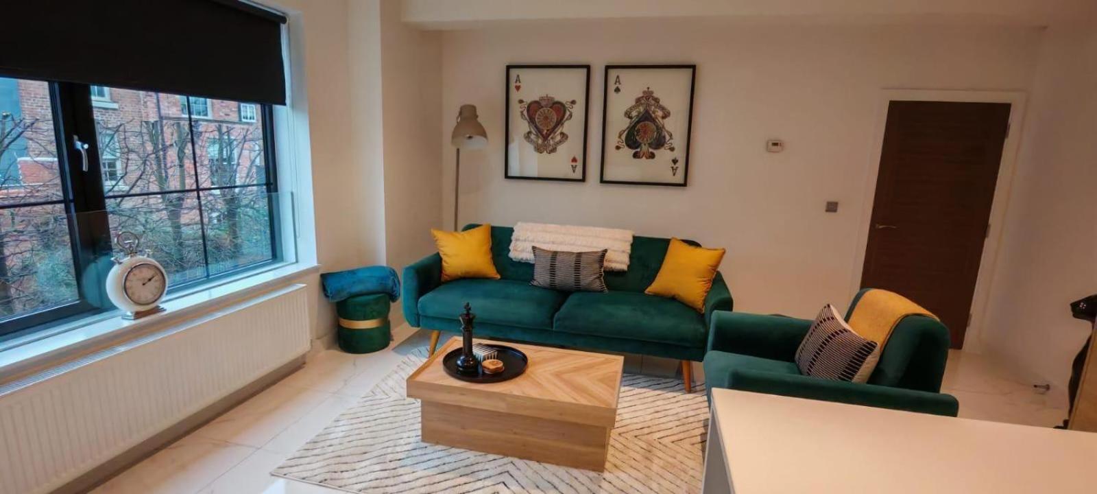 Luxury Apartment: City Centre, Stylish, Modern Chester Esterno foto